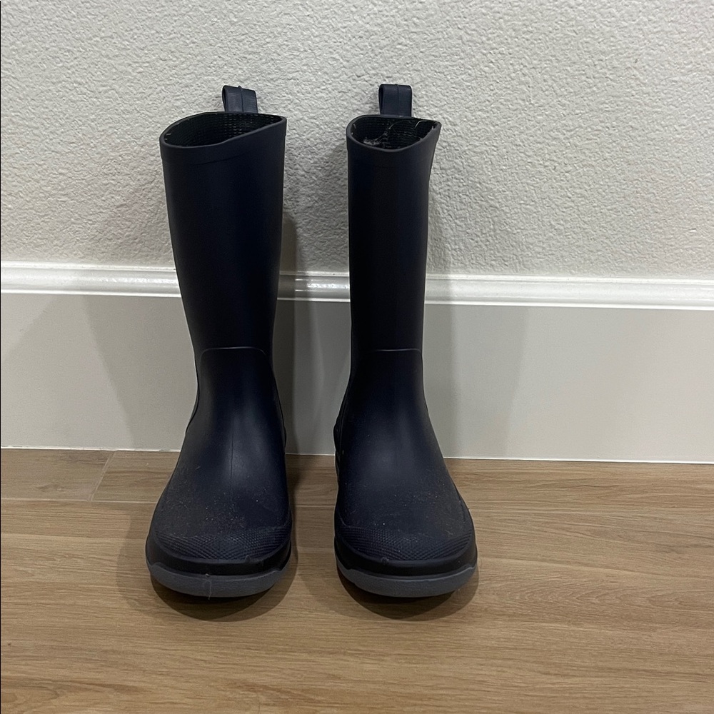 Cat & Jack Kids Navy Blue Rain Boots 
Sz 13